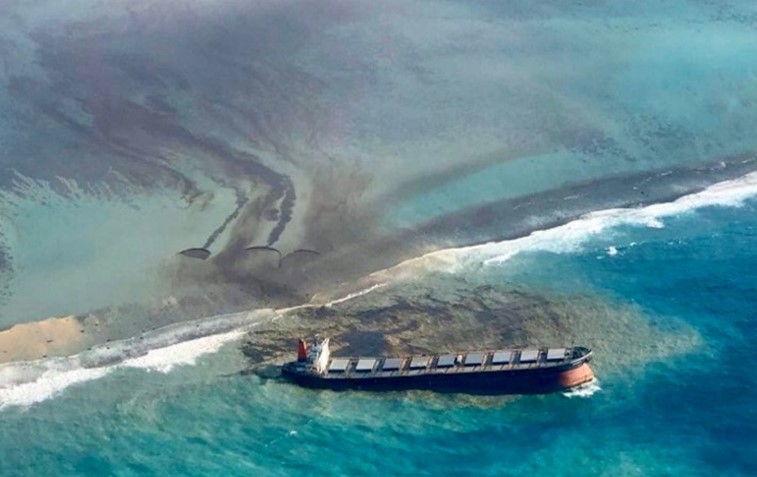 Petrolier et maree noire